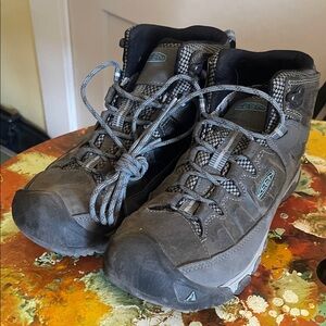 Keen hiking boot
